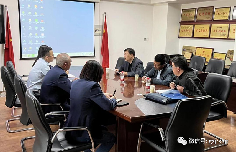 甘肃省融资再担保集团有限公司与临夏县融资担保有限公司开展业务工作交流